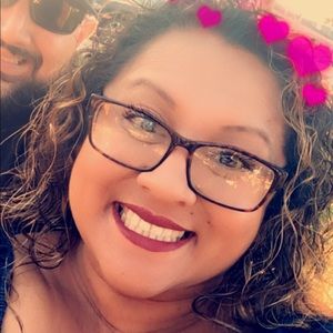 Meet your Posher, Deanna